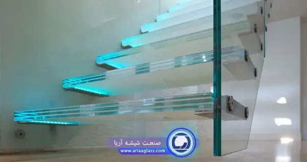 استفاده از شیشه لمینت در صنعت ساختمان،پله شیشه ای